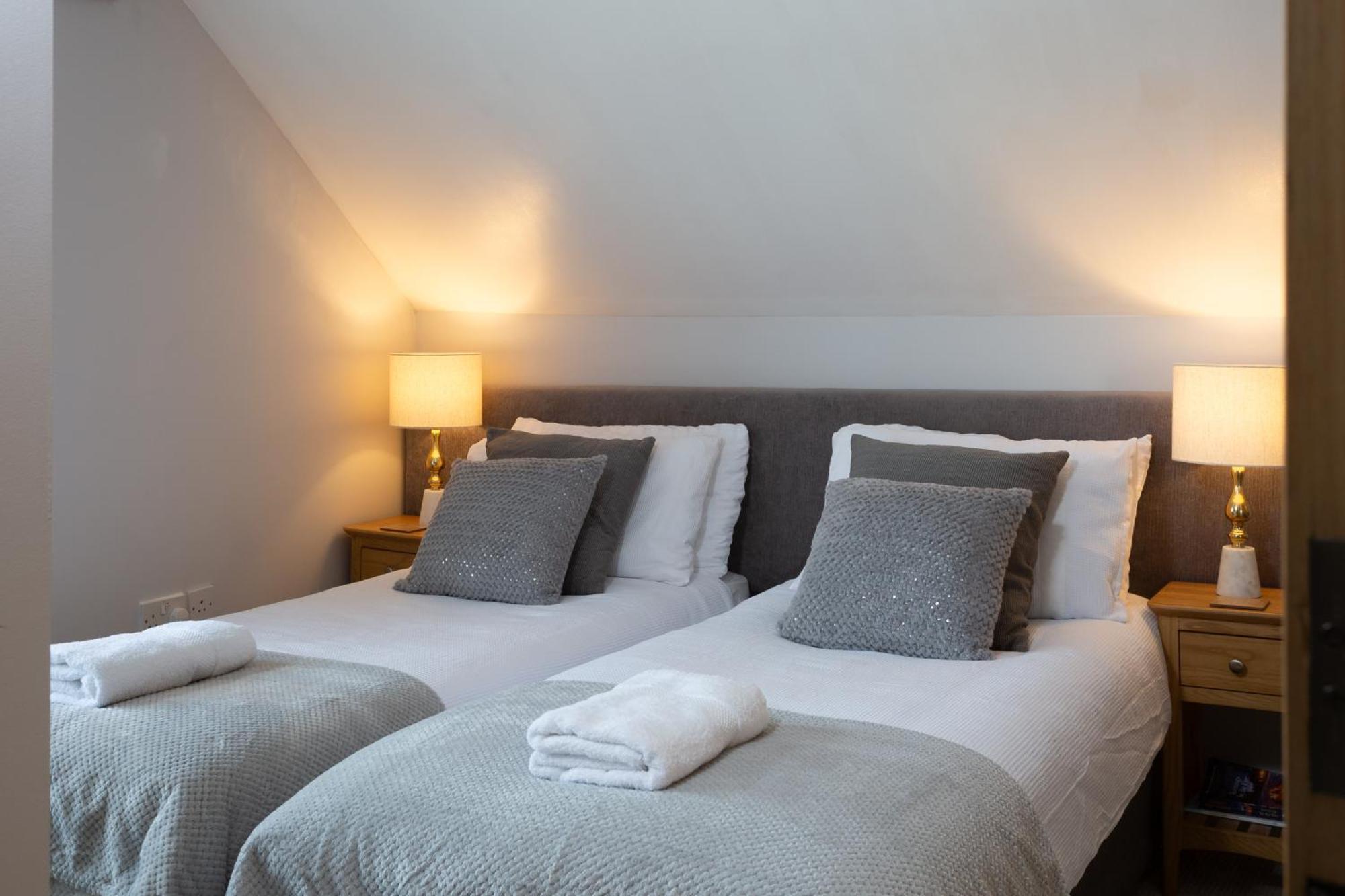 Bootham Court Grade Ii Duplex With Free Parking & Wi-fi - Sleeps 2-6 People * York