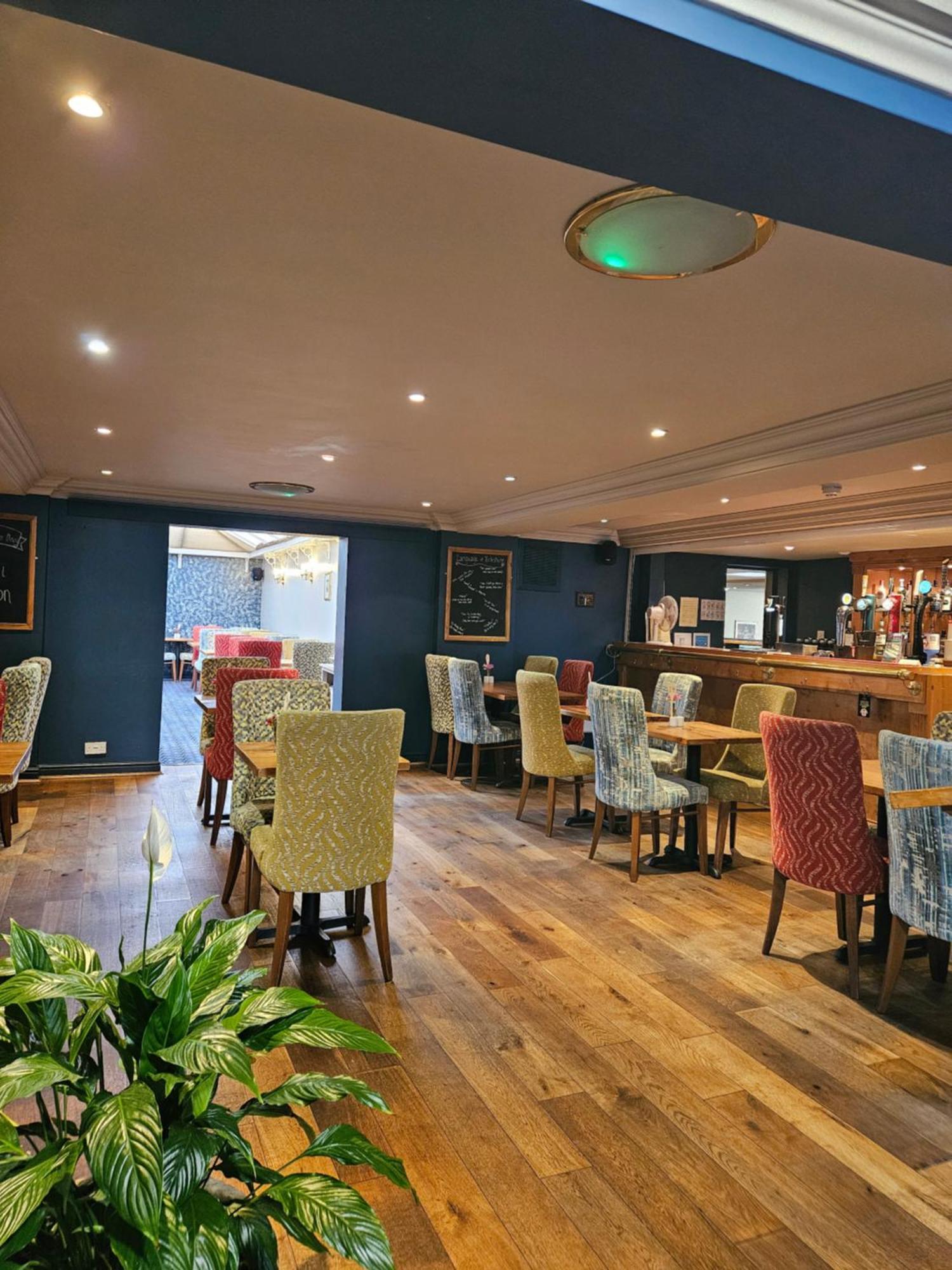 The Queens Hotel