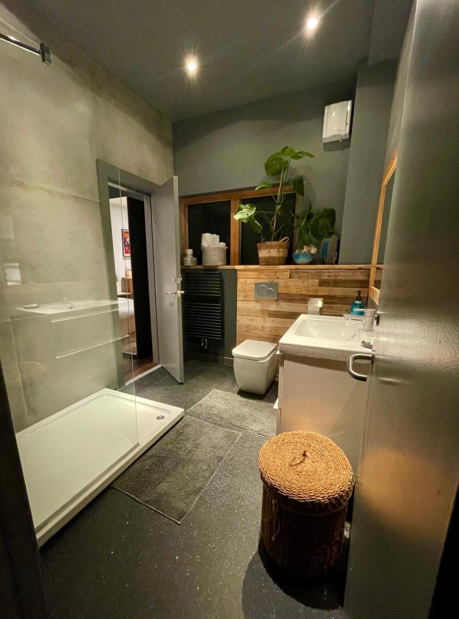 Cool In Shared House Homestay