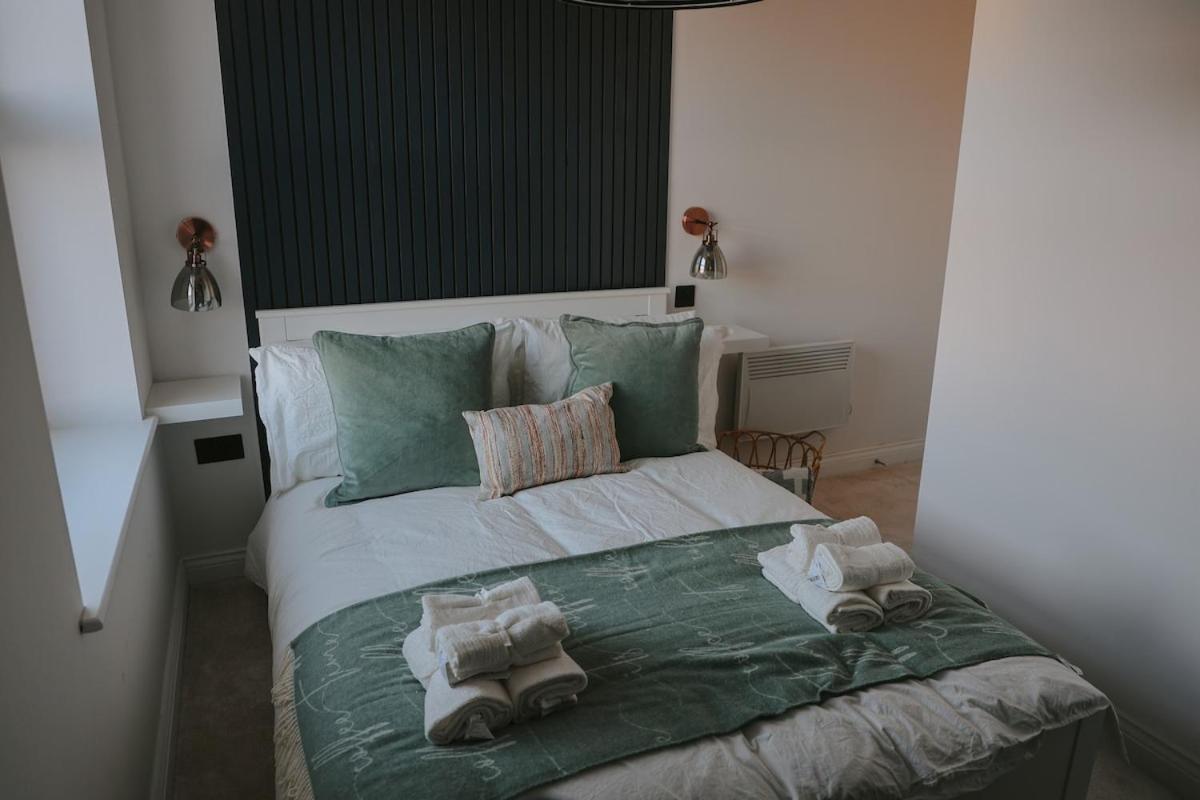 Modern First Floor Apartment, Fourth Avenue Apartment York