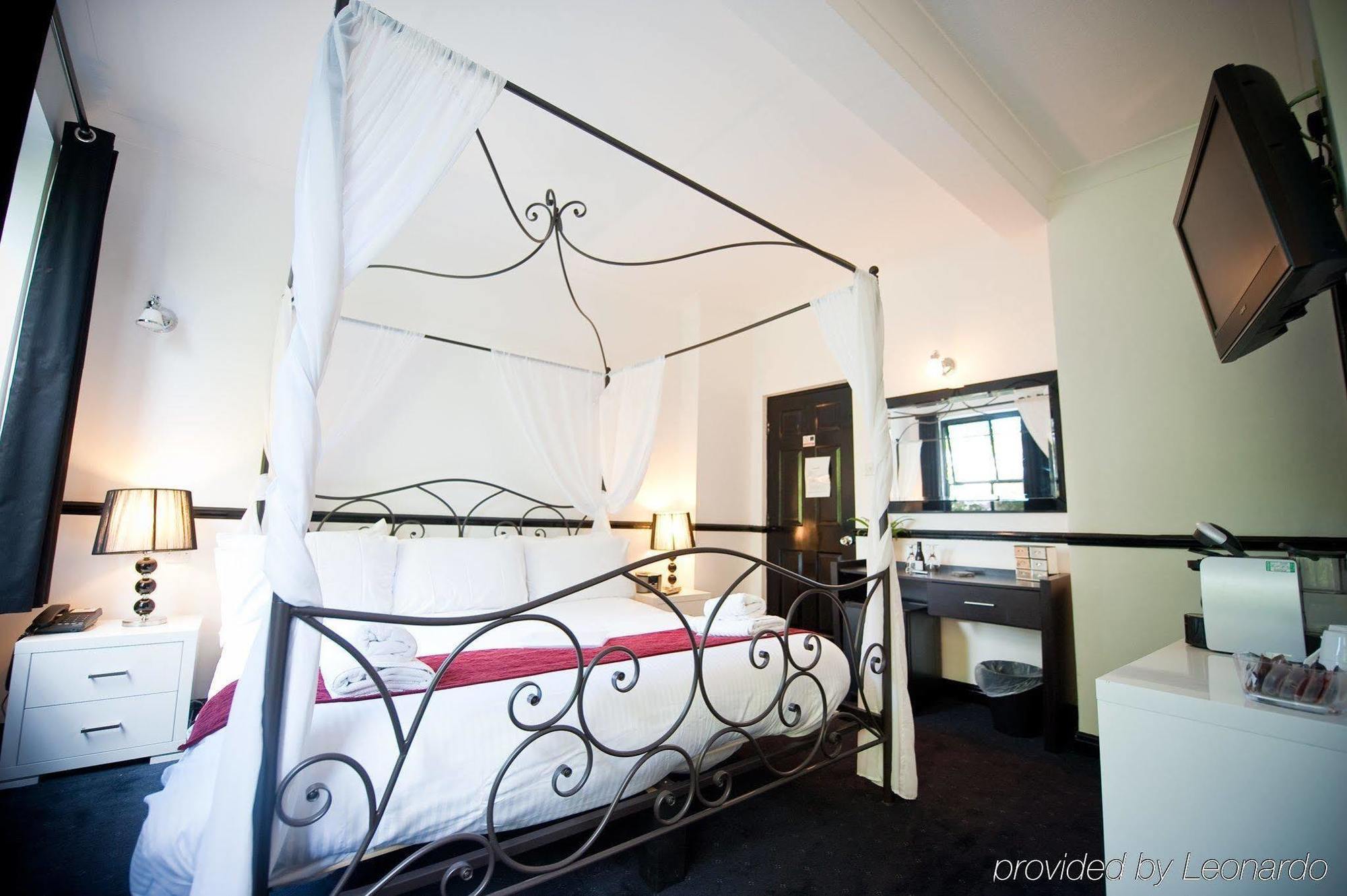 Noir Hotel