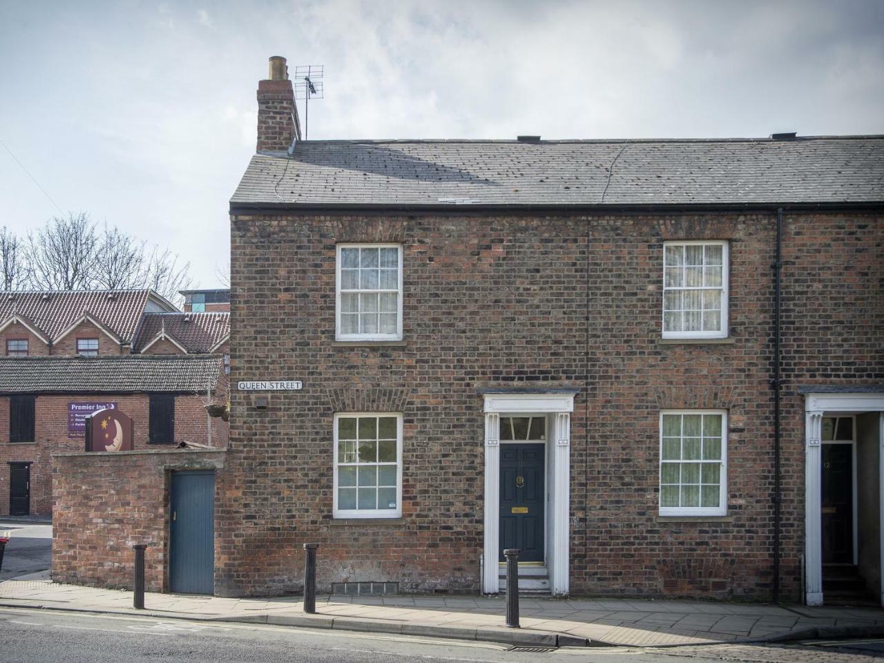Apartment The Tansy House On Queen Street York