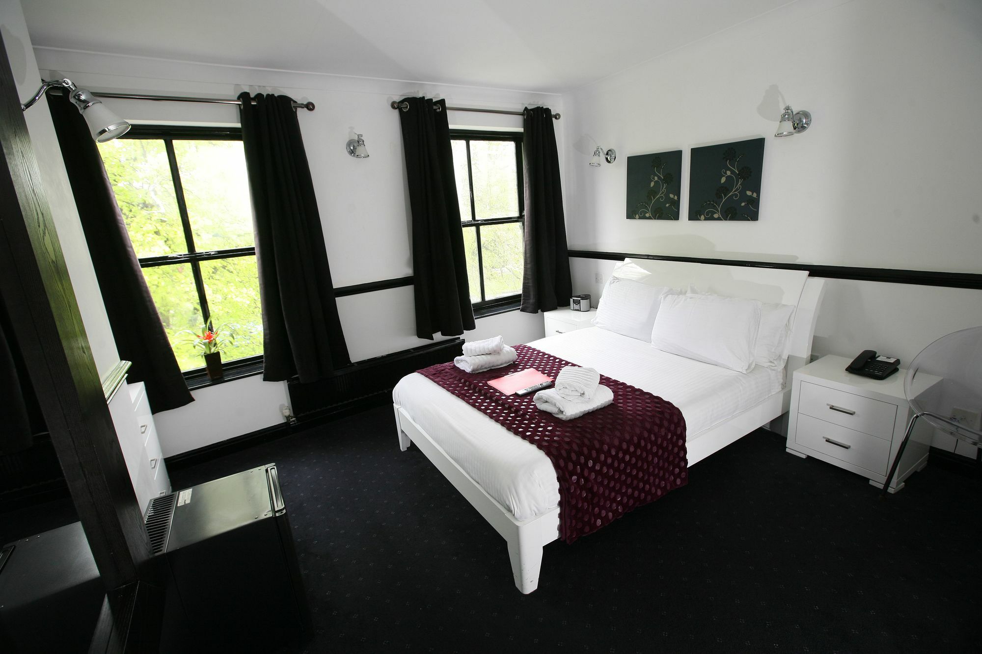 Noir Hotel 3*