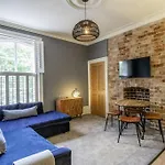 Bootham Contemporary Apartment - Free Parking Included