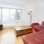 Apartment 12 Popeshead Court