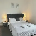 Horner House - Carlton&Co Apartments