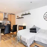 City Center Apartment South Bank
