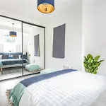 Host & Stay - Feversham House