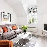 Host & Stay - Feversham House