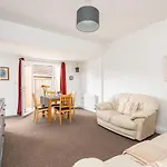 Beautiful House In The Pretty Village Of Skelton - Pass The Keys