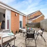 Beautiful House In The Pretty Village Of Skelton - Pass The Keys