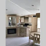 Modern Static Holiday Home Only 7 Miles From York Sleeps 6