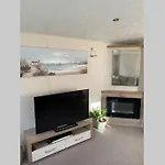 Modern Static Holiday Home Only 7 Miles From York Sleeps 6