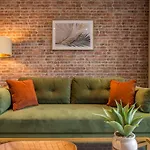 The Quadrant - The Palm Suite