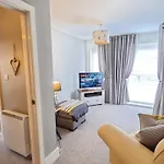 Apartment 3, Monk Bar