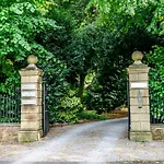 Middlethorpe Manor - No 5 Lazy Days And Explore