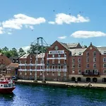 The Riverside At Woodsmill Quay With Parking