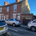 The Kensingston - Quaint Victorian Home With Free Parking