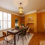 Bar Wall Cottage-City Wall Views-Sleeps 5