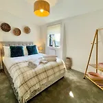 Hawthorn View