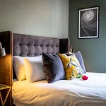 The Chambers At The Dukes Townhouse