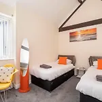 2 Ascot Mews - The Den York