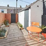 Host & Stay - The Railman\'S House
