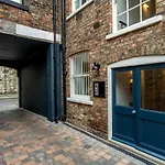 Marygate - Gallery Apartment