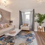 8 Blue Bridge- Elegant And Luxurious 1 Bedroom Apt- Free Parking