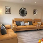 City Centre Town House With City Views And Free Parking 7Fsbi