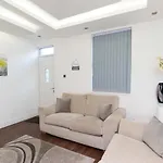 York Deluxe Apartments