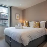 The Quadrant - The Larsen Suite