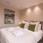 Entire 2 Bed - No. 49 - The Cosy Collection Ltd