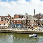 30 Woodsmill Quay
