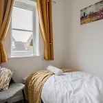 Quiet 3 Bed Hse, Sleeps 5 Free Prkg-3 Cars, York City 10Mins, Contractor Friendly
