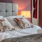 Quiet 3 Bed Hse, Sleeps 5 Free Prkg-3 Cars, York City 10Mins, Contractor Friendly