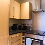 Almanna, Central York, Only 6 Minutes Walk To York Minster