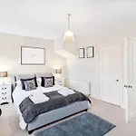 Thorncliffe House