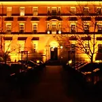 County House City Centre With Parking Sleeps 4