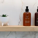 Tanner Row Suites