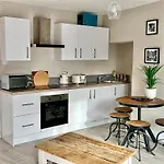 Blossoms Reach - 2 Minutes From Station And City Centre