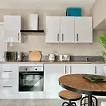 Blossoms Reach - 2 Minutes From Station And City Centre