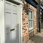 Blossoms Reach - 2 Minutes From Station And City Centre