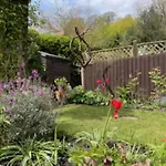 Picturesque Stone Cottage In The Heart Of North Yorkshire Village - Hideaway Cottage