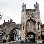 St John Central, York