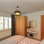 Low Grounds Cottage