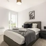 Contemporary 2 Bedroom Home In York