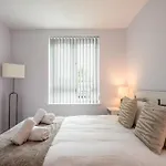 Modern 1 Bedroom York Apartment