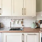 Quiet Flat Close To City Walls Pass The Keys