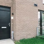 Stylish New-Build, Free Parking, 20-Minute Walk To City Centre
